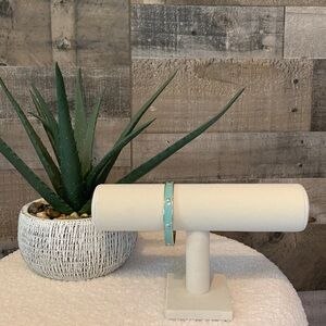 Chic Bangle Bracelet